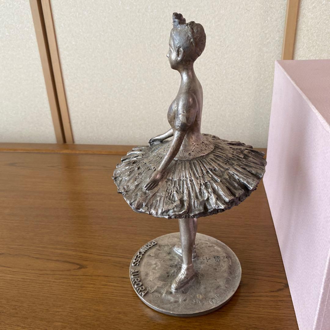 バレエを頑張ってるお嬢さんにPrincess AURORA像のプレゼントはいかが