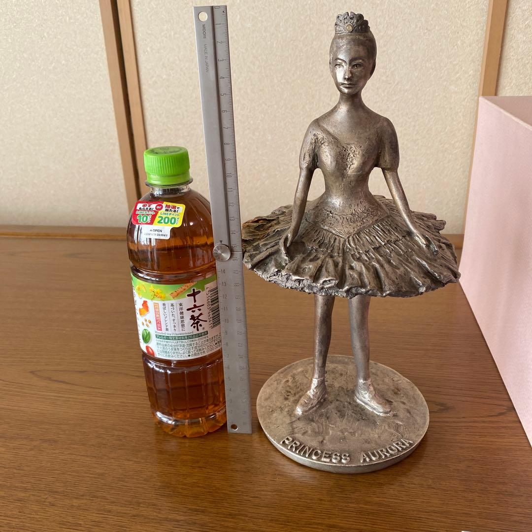 バレエを頑張ってるお嬢さんにPrincess AURORA像のプレゼントはいかが