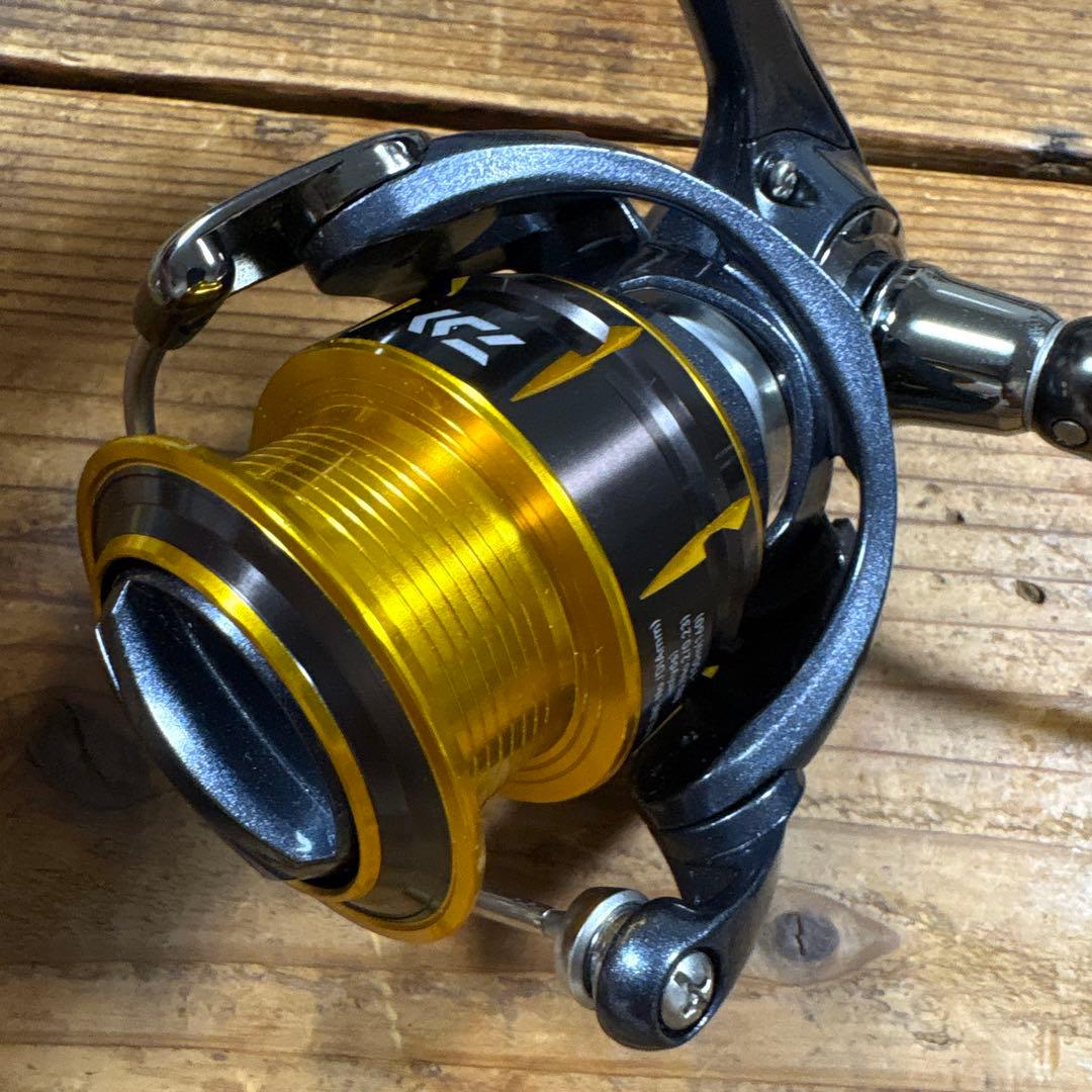 15 ダイワ　フリームス 2508 Daiwa FREAMS スピニング　バス