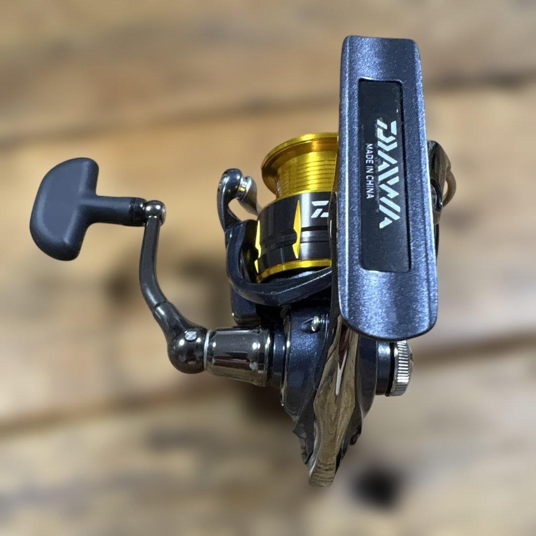 15 ダイワ　フリームス 2508 Daiwa FREAMS スピニング　バス