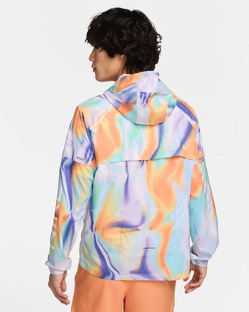NIKE ランニングウェア　ウィンドランナー　フルジップ　上着　総柄　L 新品