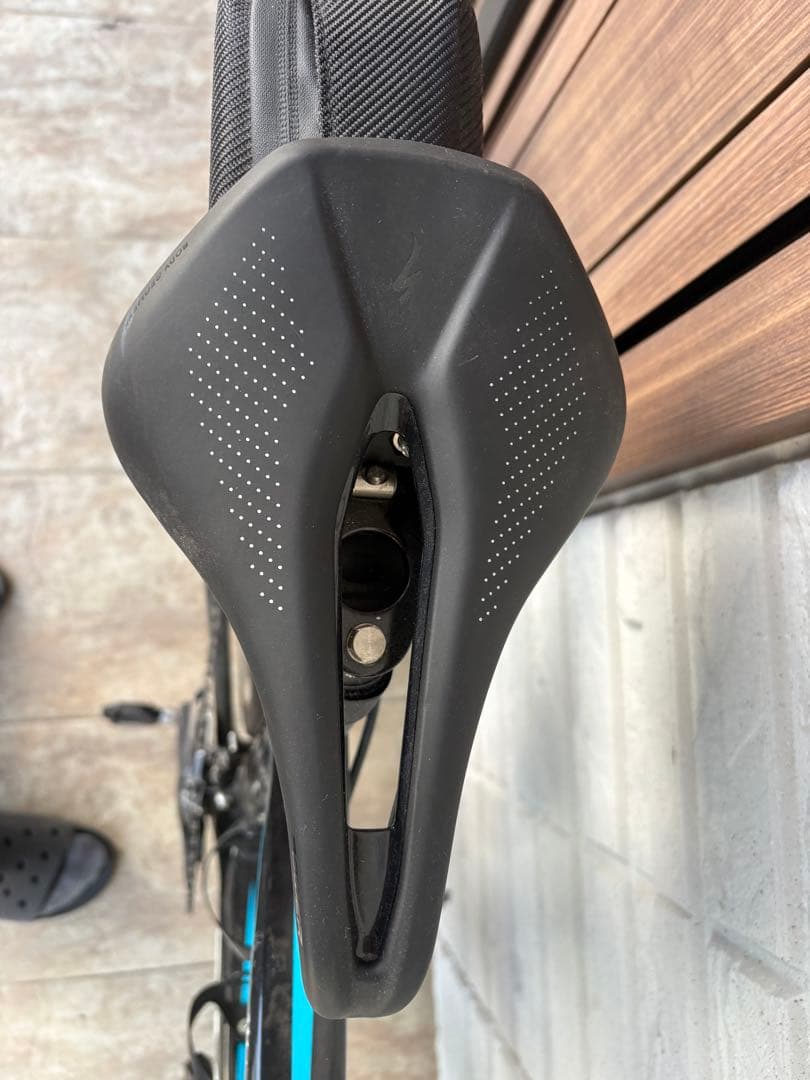 PINARELLO GAN フルカーボンロードバイク ブラック/ブルー関東配送可