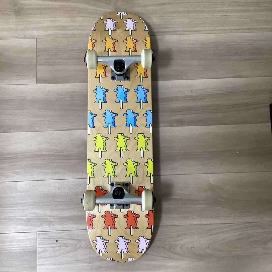 キッズ GRIZZRYのスケートボードとボードバッグセット