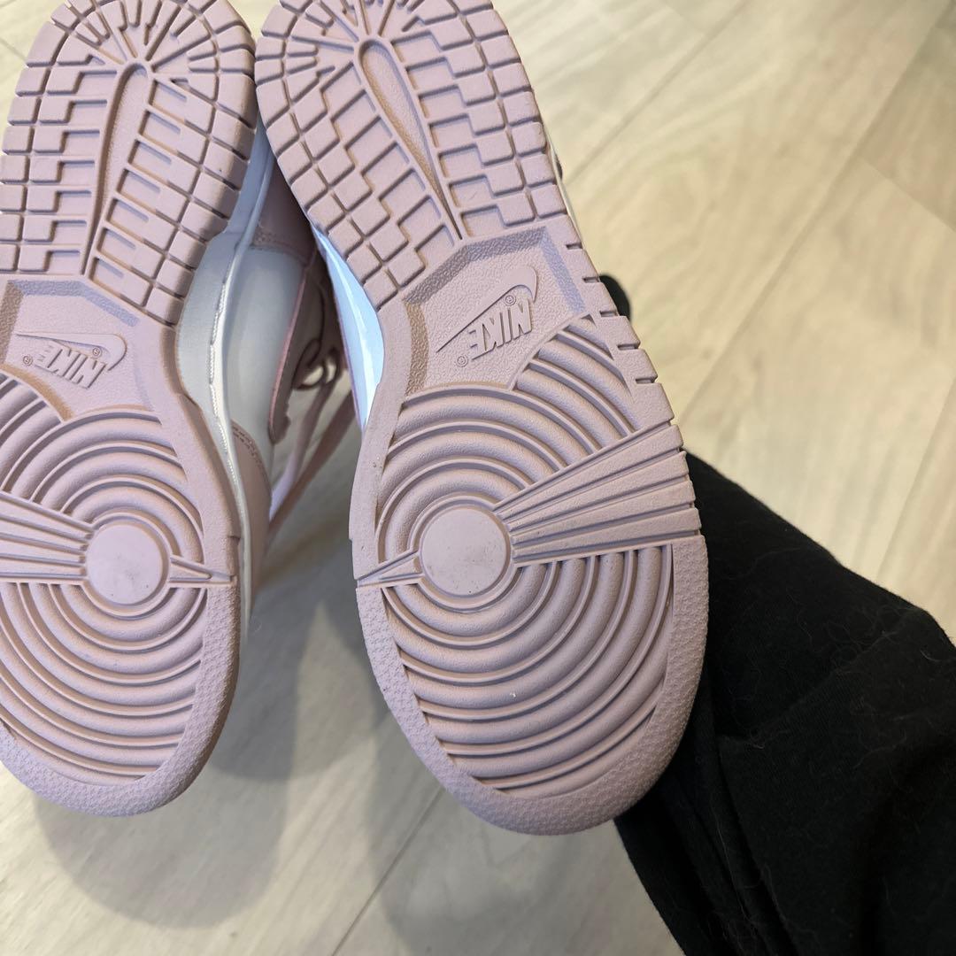 NIKE ナイキ　エア ジョーダン 1 MID ピンク