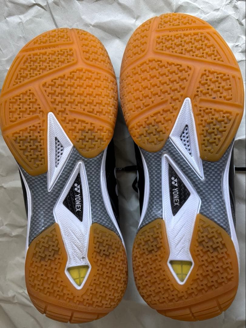 YONEX バドミントンシューズ パワークッション 65Z ブラック