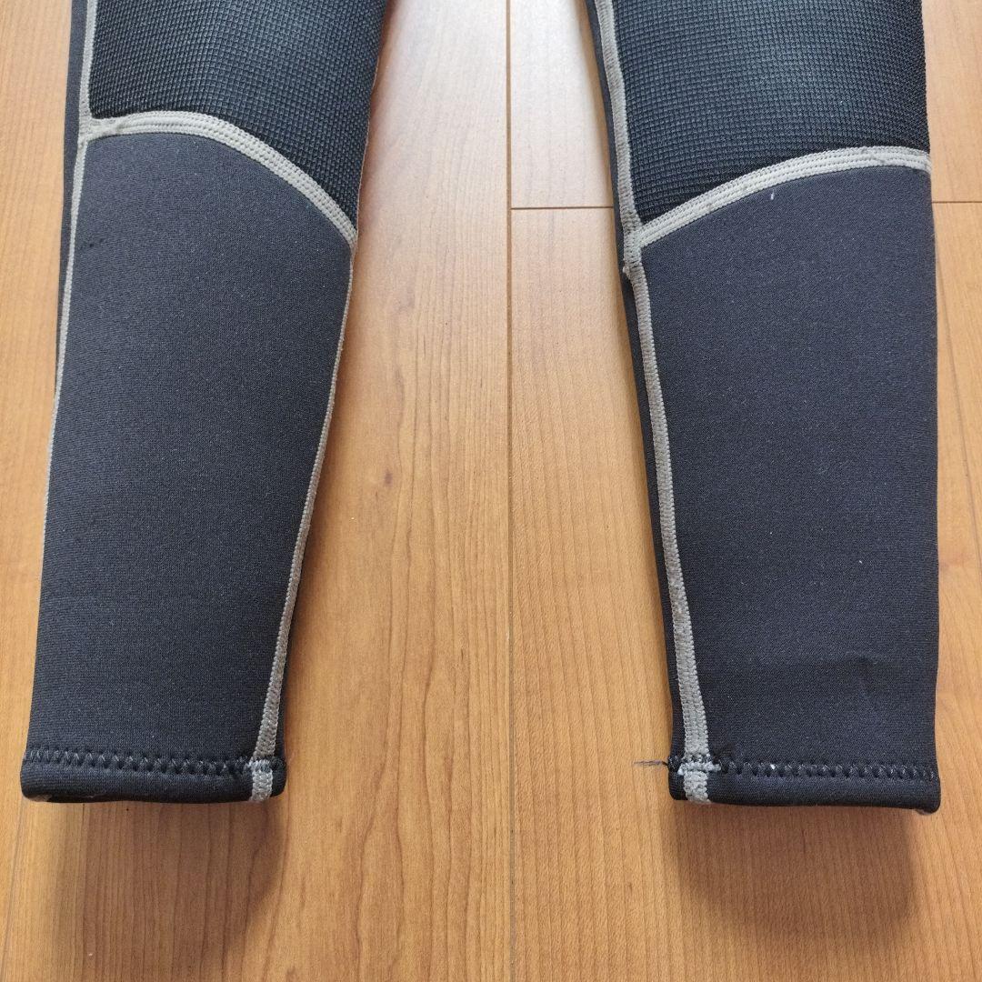 ブラック長袖ウェットスーツ