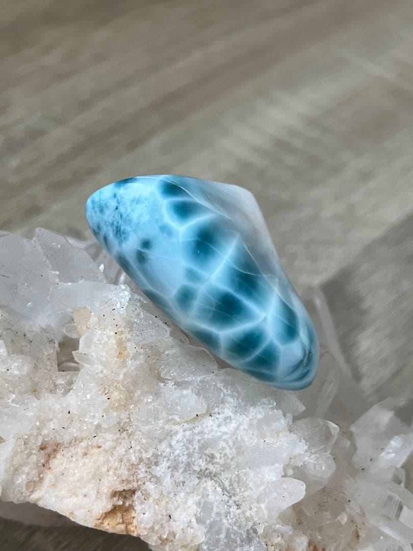 天然石☆ラリマー原石①４０mm×２９ｍｍ☆濃いブルーの海のように美しい模様！！