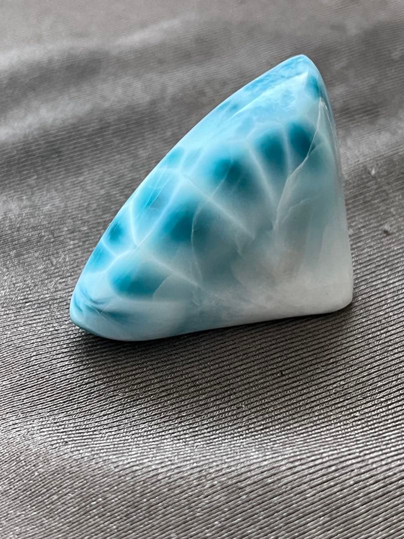 天然石☆ラリマー原石①４０mm×２９ｍｍ☆濃いブルーの海のように美しい模様！！
