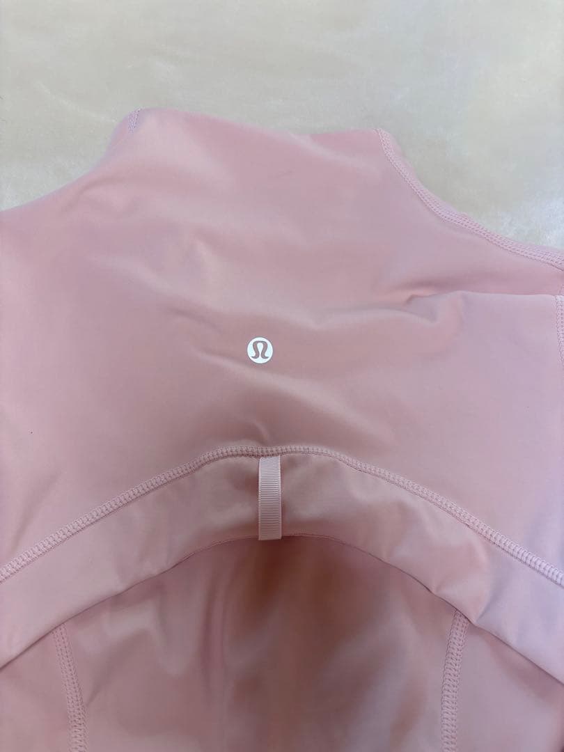 Lululemon ピンク ジャケット