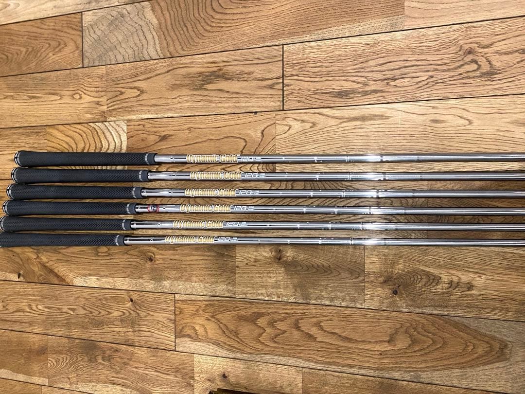 TaylorMade P790（2019）ダイナミックゴールド