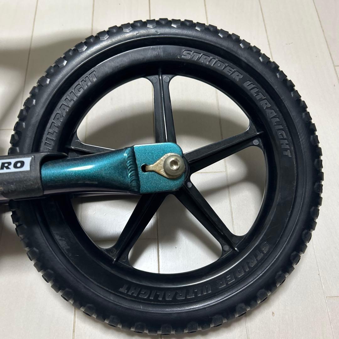 ストライダープロ　STRIDER PRO バランスバイク メタリック