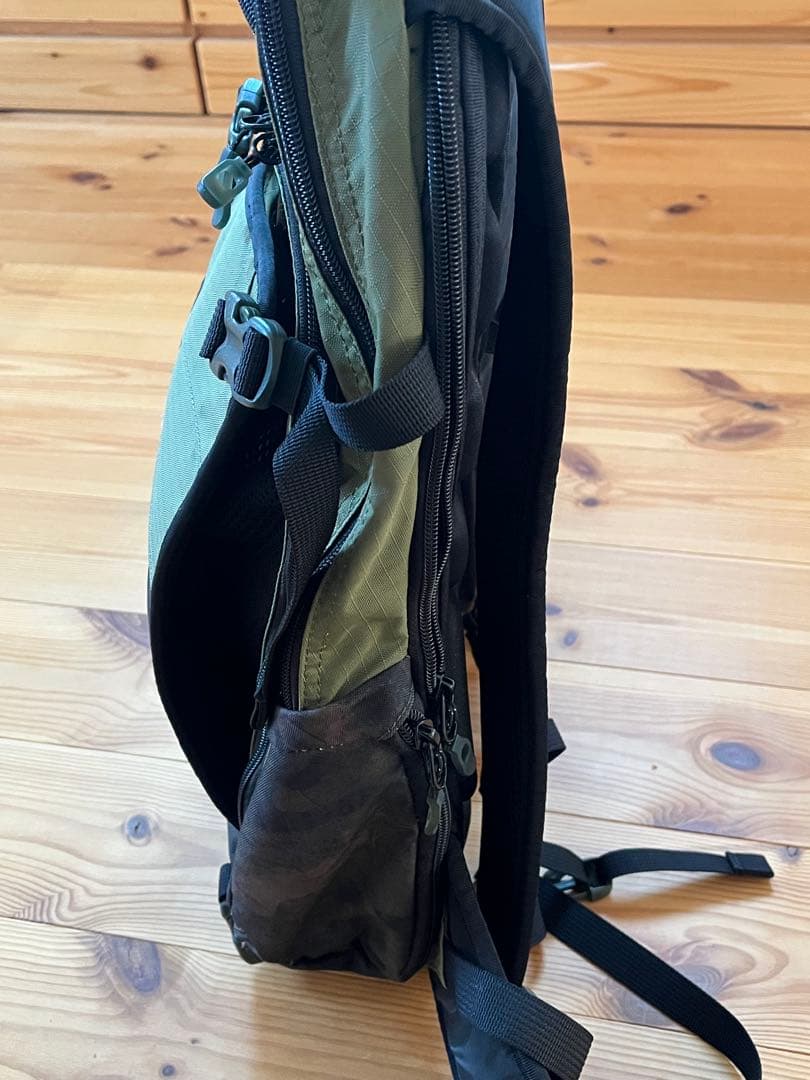 ダカイン DAKINE NOMAD 18Lバックパック マウンテンバイク用