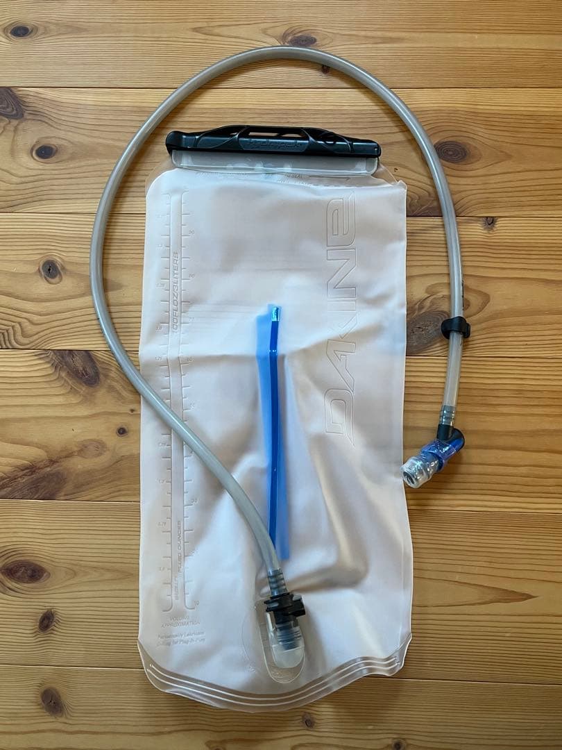 ダカイン DAKINE NOMAD 18Lバックパック マウンテンバイク用