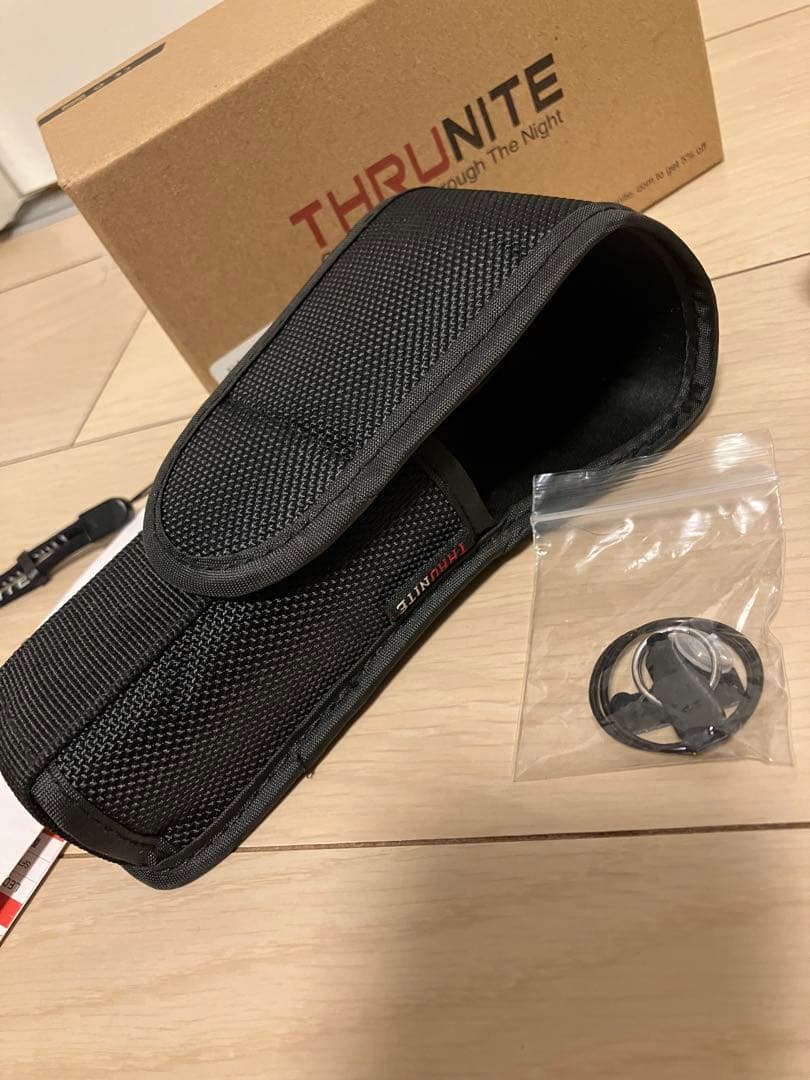 ThruNite Catapult PRO 懐中電灯 SFT70