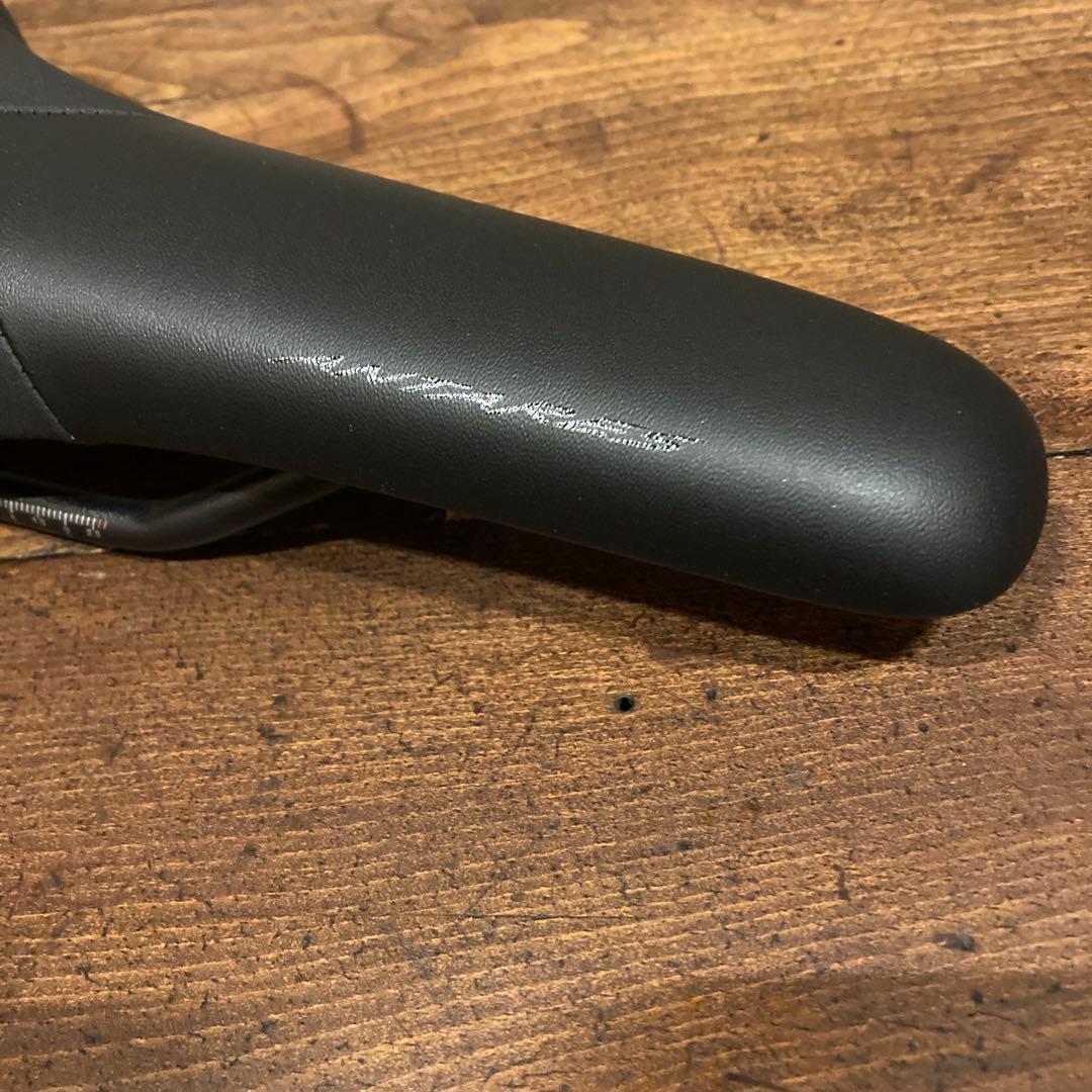fizik Antares R7 サドル