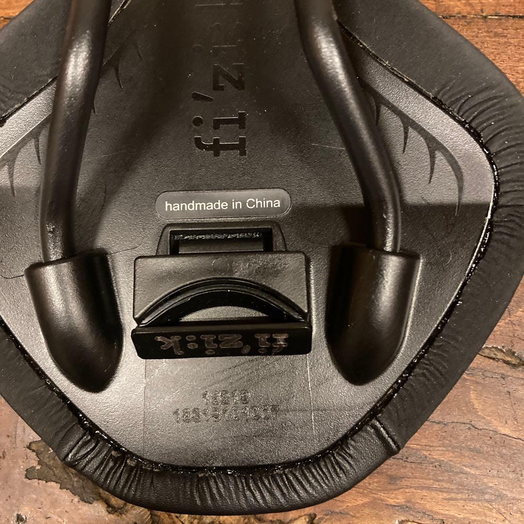 fizik Antares R7 サドル