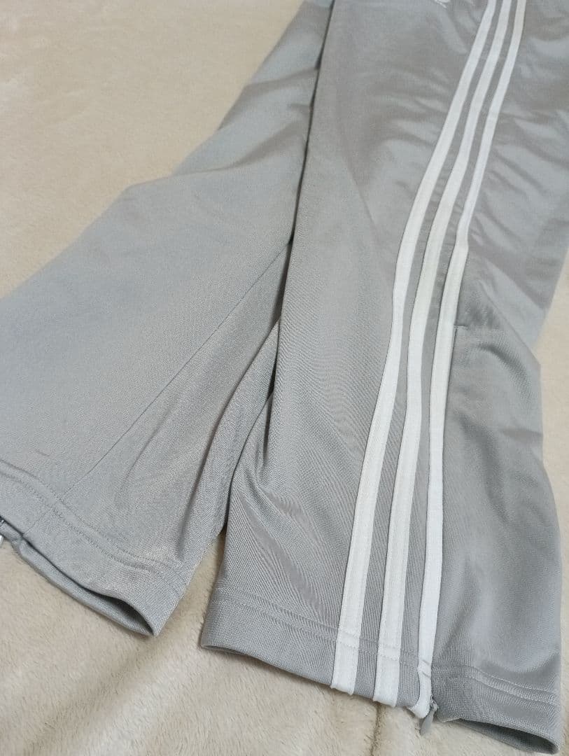 adidas ライトグレー ファイヤーバード 2XL 美品 IA6330
