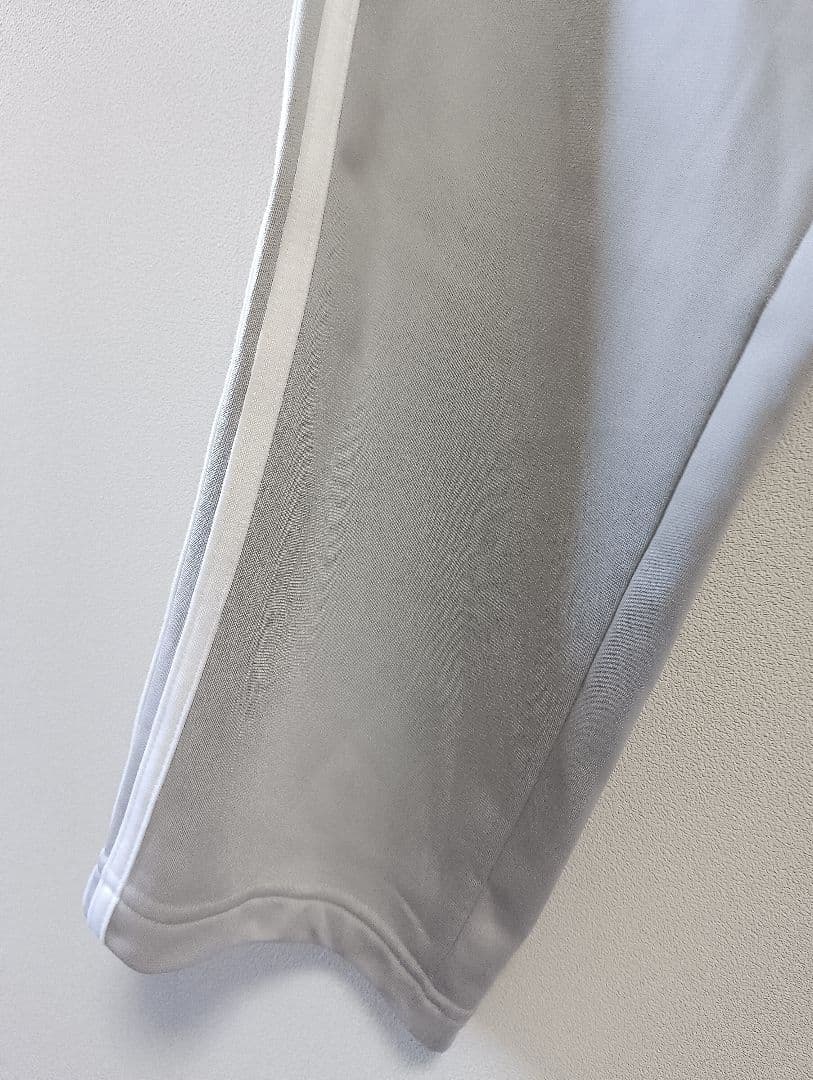 adidas ライトグレー ファイヤーバード 2XL 美品 IA6330