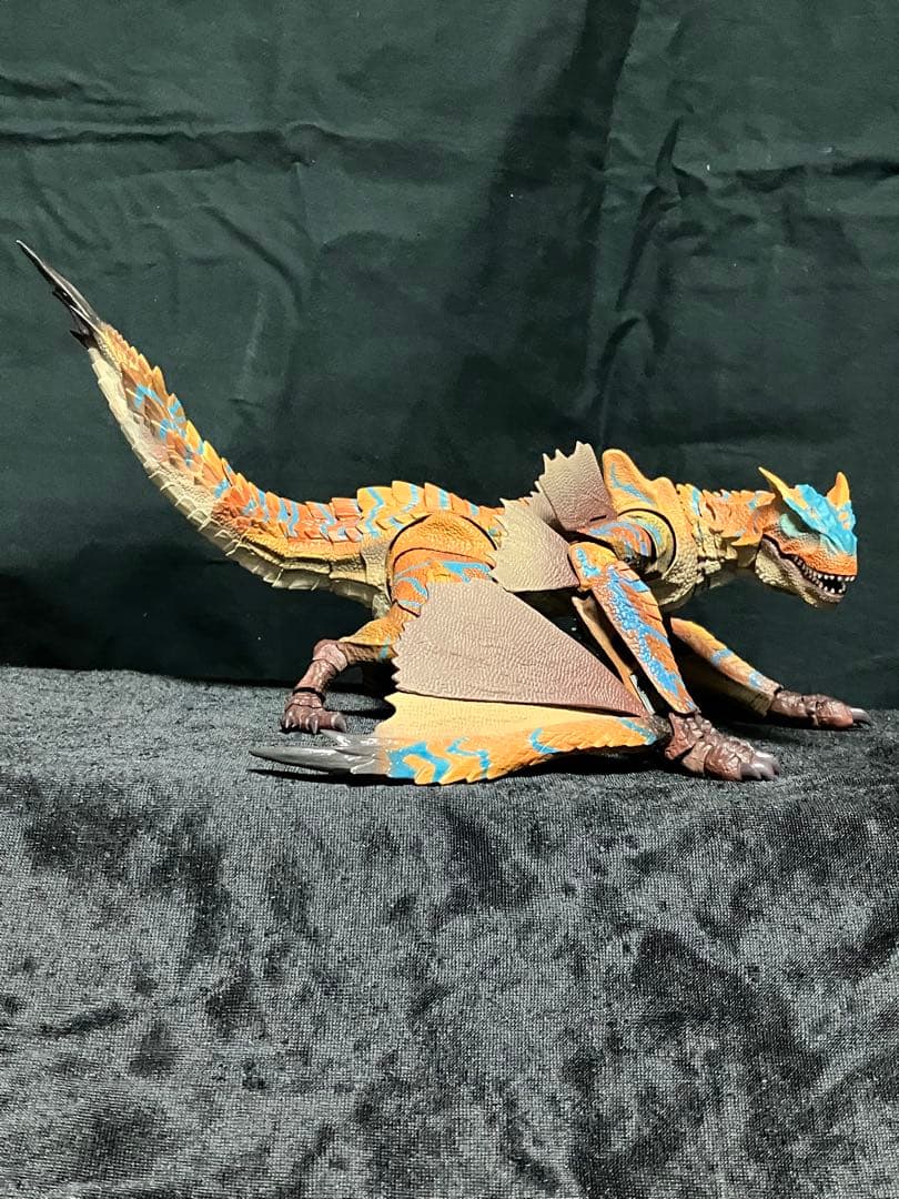 S.H.モンスターアーツ モンスターハンターライズ ティガレックス