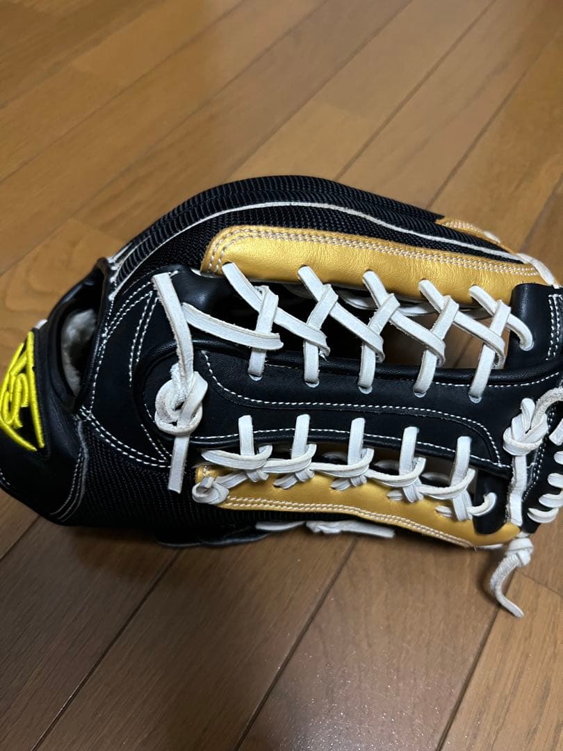 ルイスビルスラッガー　硬式外野手用グローブ
