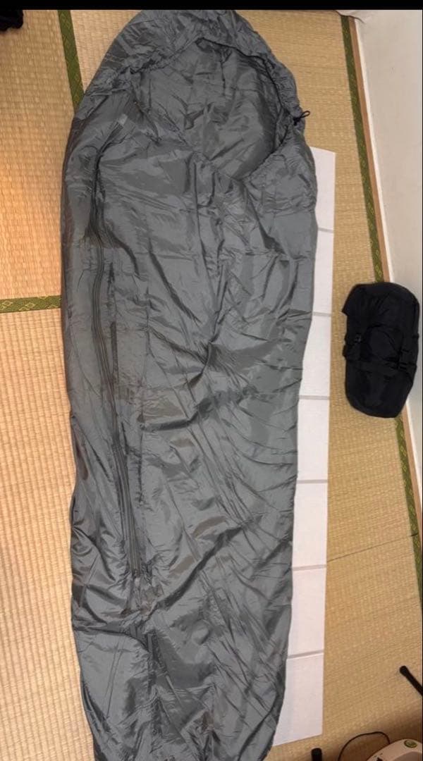 新品kelty 米軍シュラフです