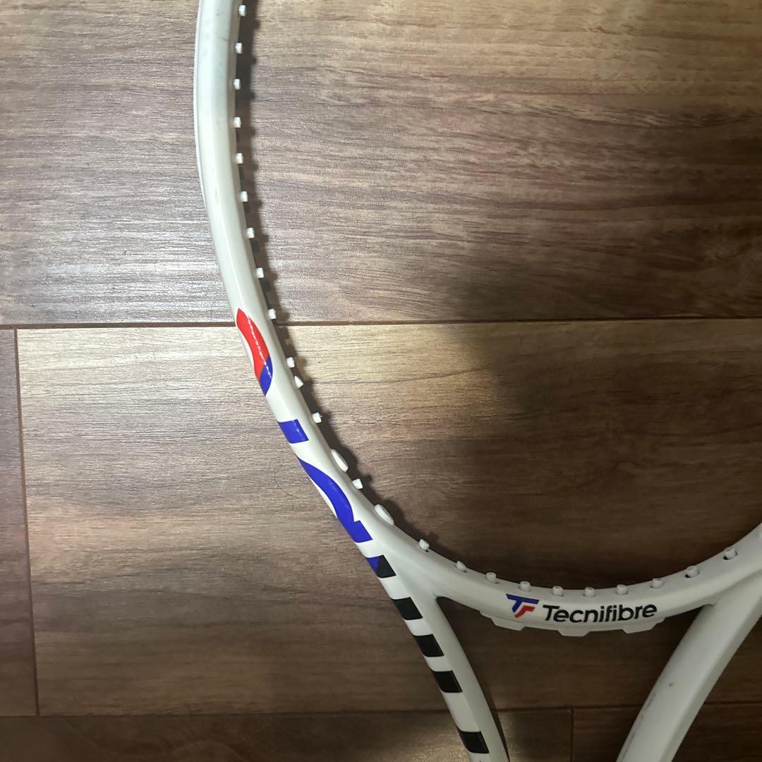 2本セット　tecnifibre T-FIGHT isoflex 300