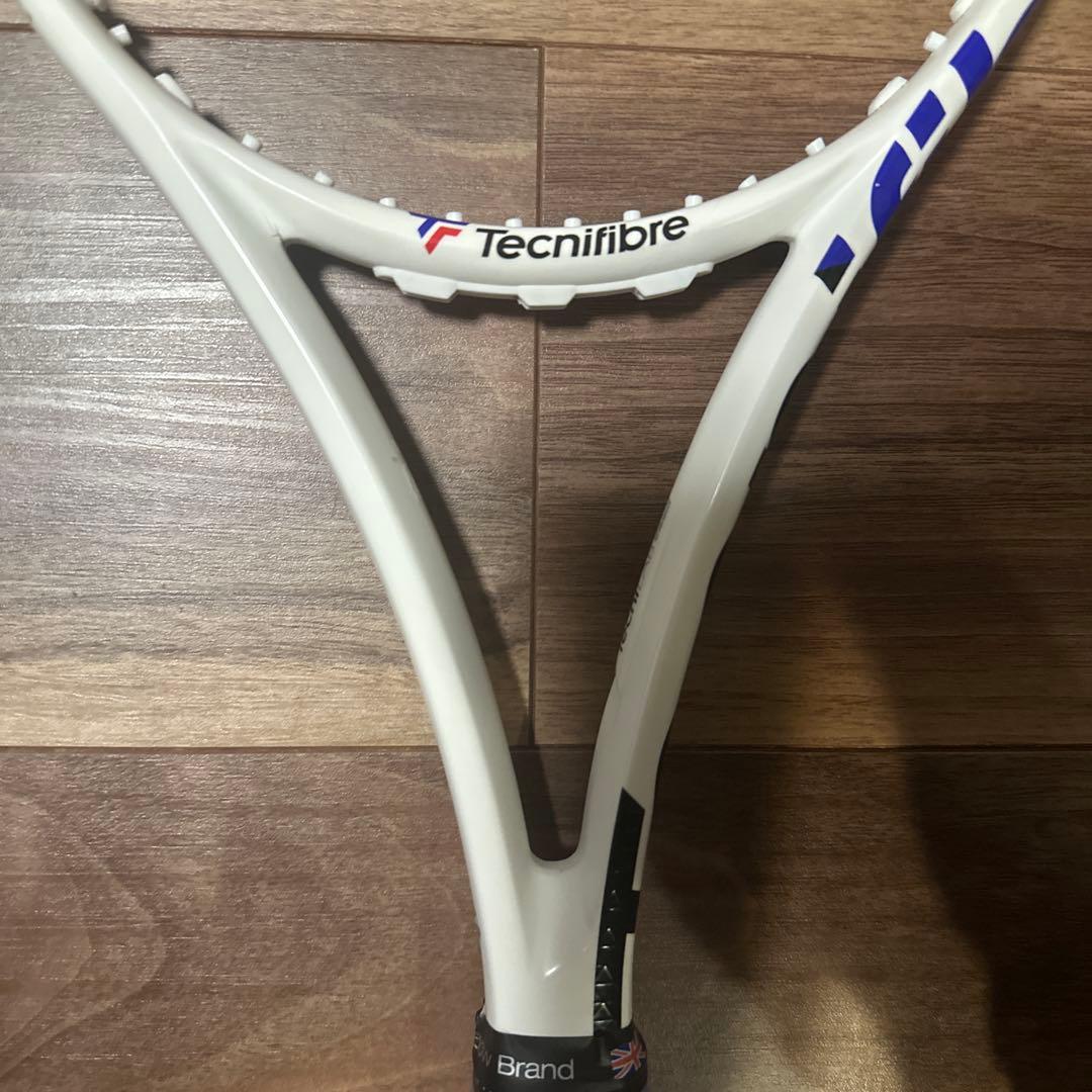 2本セット　tecnifibre T-FIGHT isoflex 300