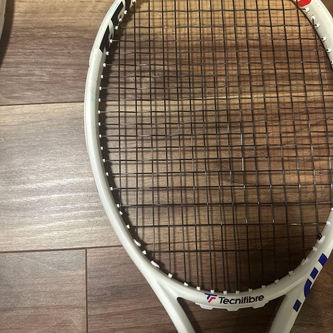 2本セット　tecnifibre T-FIGHT isoflex 300