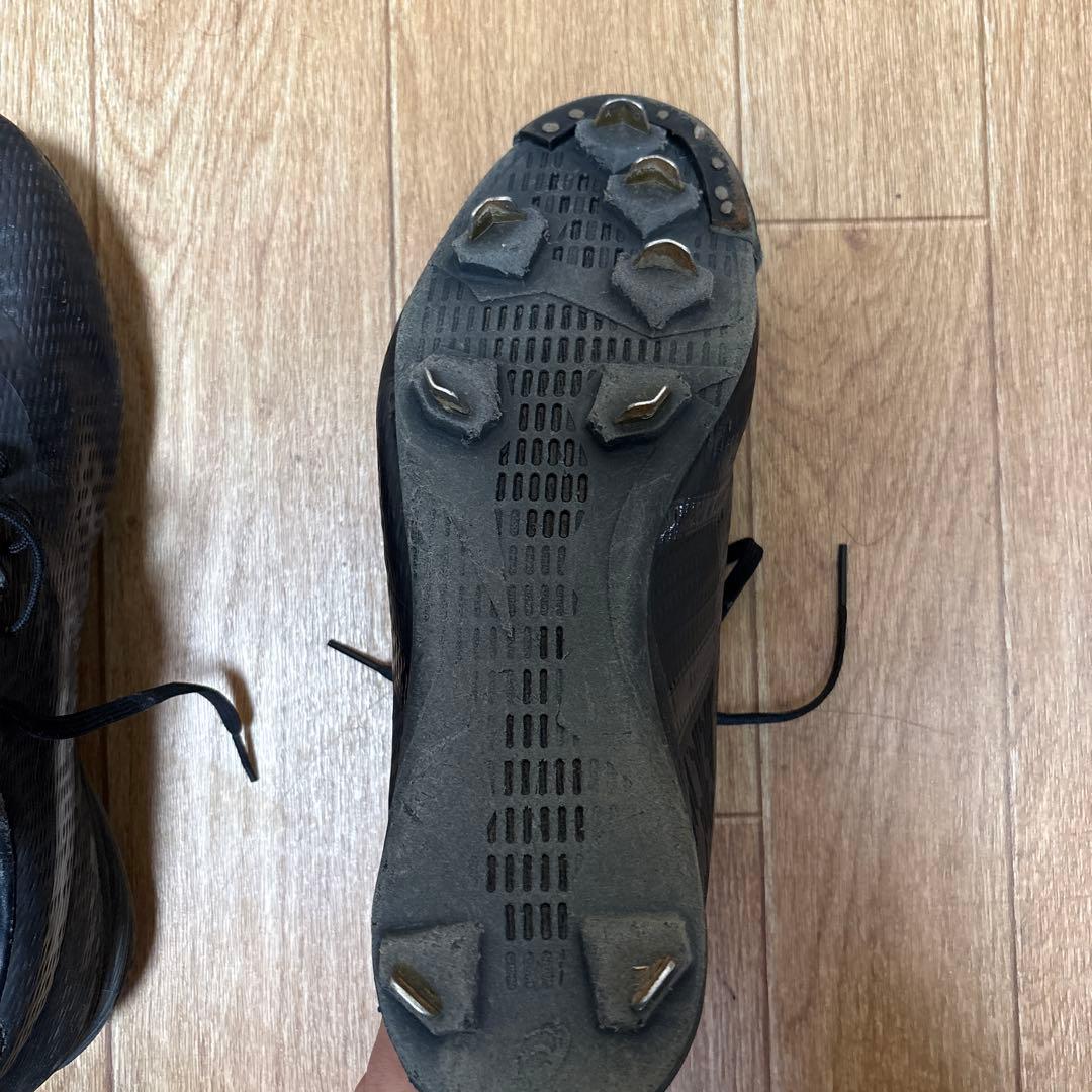 ASICS ブラック スパイクシューズ