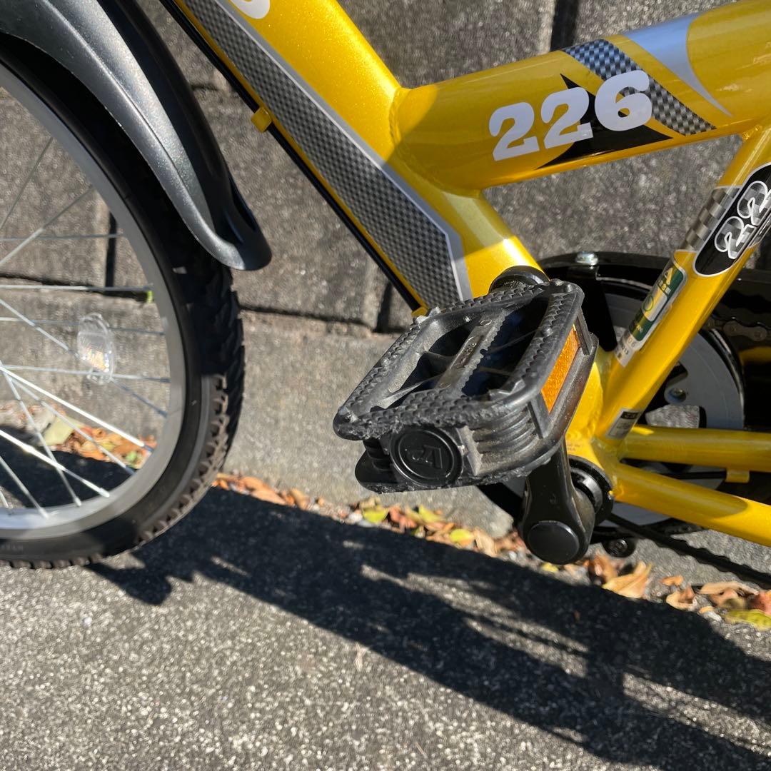 ARMSキッズ自転車　22インチ