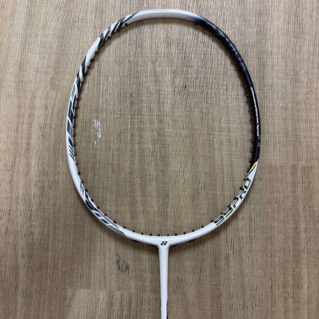 バドミントンラケット　アストロクス99pro