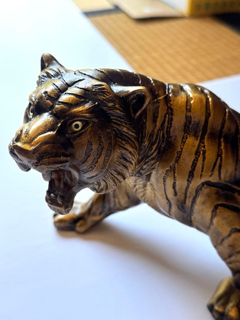 虎の置物　民芸品　銅鉄器　美術品　皇貴　定価32000円