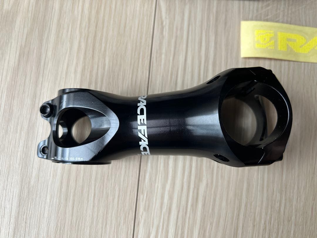 RACEFACE ステム　31.8 x 90mm
