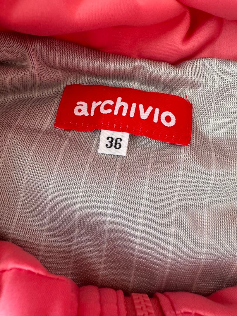 一度のみ使用　美品archivio ピンク ノースリーブベスト アルチビオ