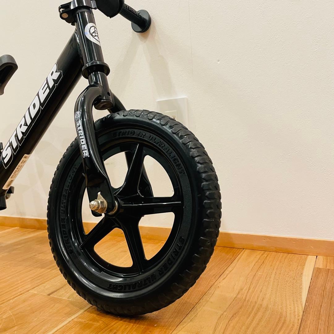 良品 ストライダー スポーツ バランスバイク 12インチ ブラック 黒