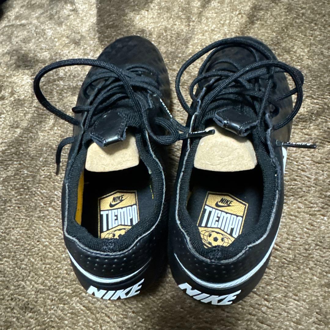 Nike Tiempo サッカーシューズ ブラック/イエロー