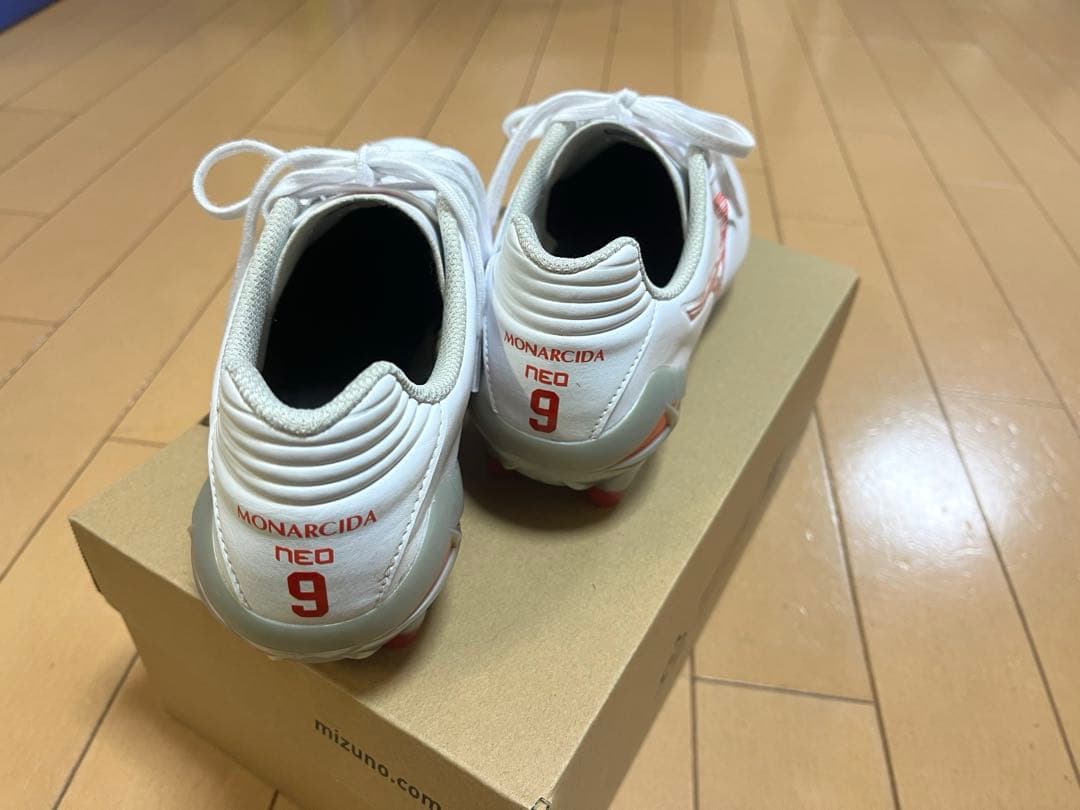 ミズノ　モナルシーダ　NEO3 PRO Jr. 23.5㎝ サッカースパイク