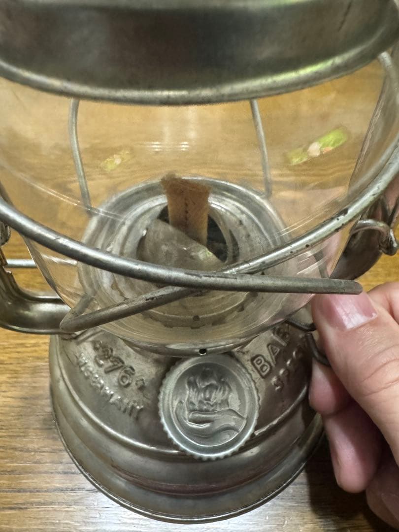オイルランタン シルバー 金属製　アンティーク　オイルランプ