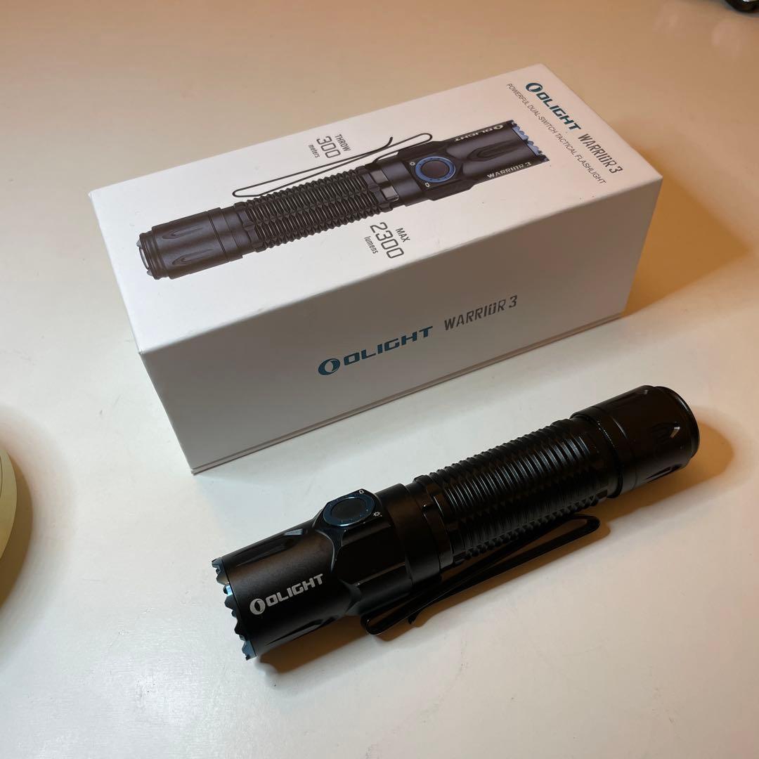 OLIGHT Warrior 3 オーライト タクティカルライト 懐中電灯 防災