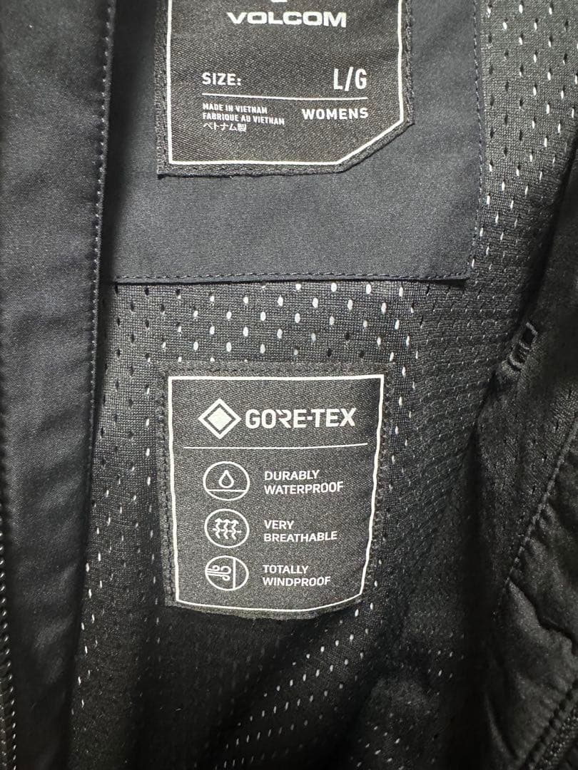 VOLCOM GORE-TEX jacket レディース スノボウェア