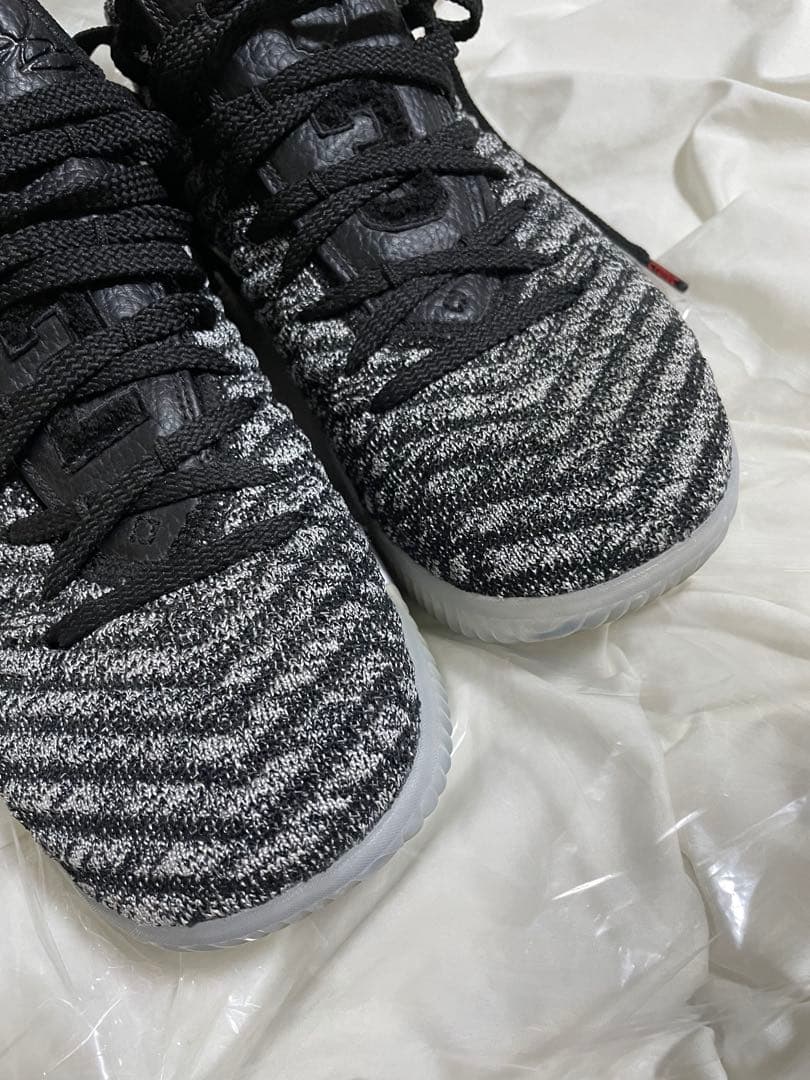 Nike LeBron 16 オレオ　バッシュ　26cm