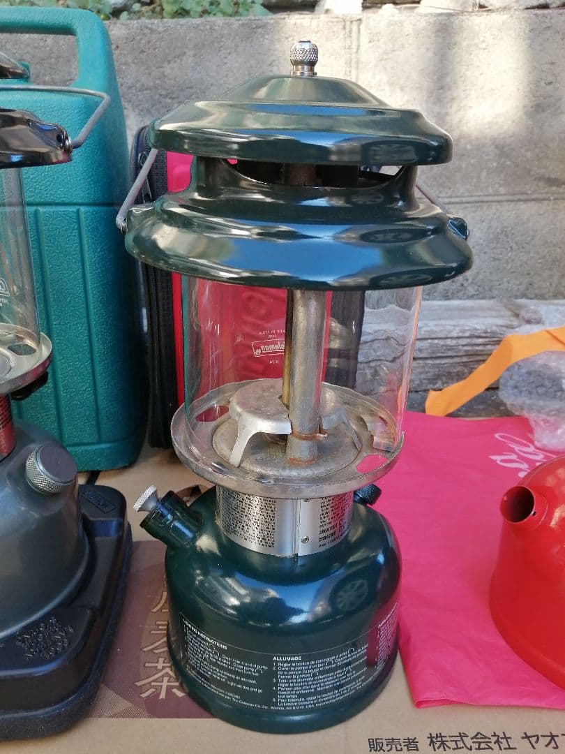 Colemanのランタン3台セット+おまけ3点です