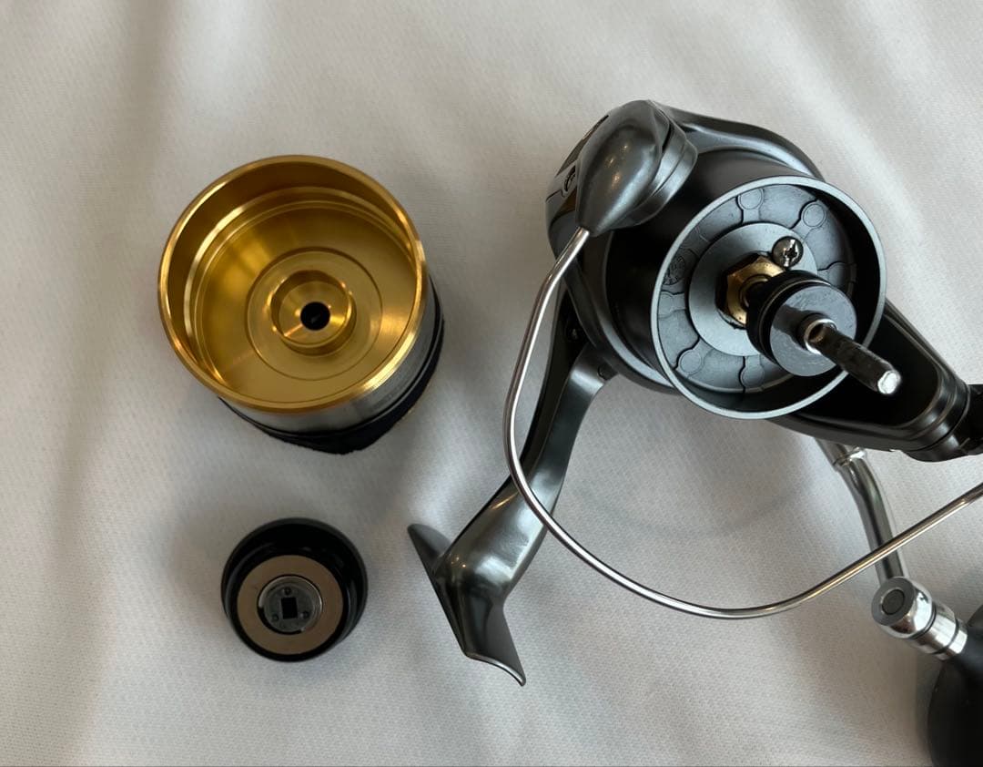 SHIMANO スピニングリール 02ツインパワー　5000HG 美品