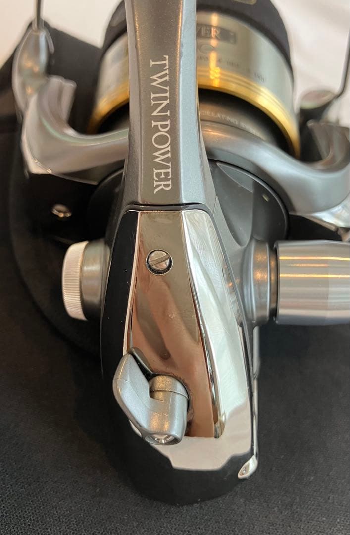 SHIMANO スピニングリール 02ツインパワー　5000HG 美品