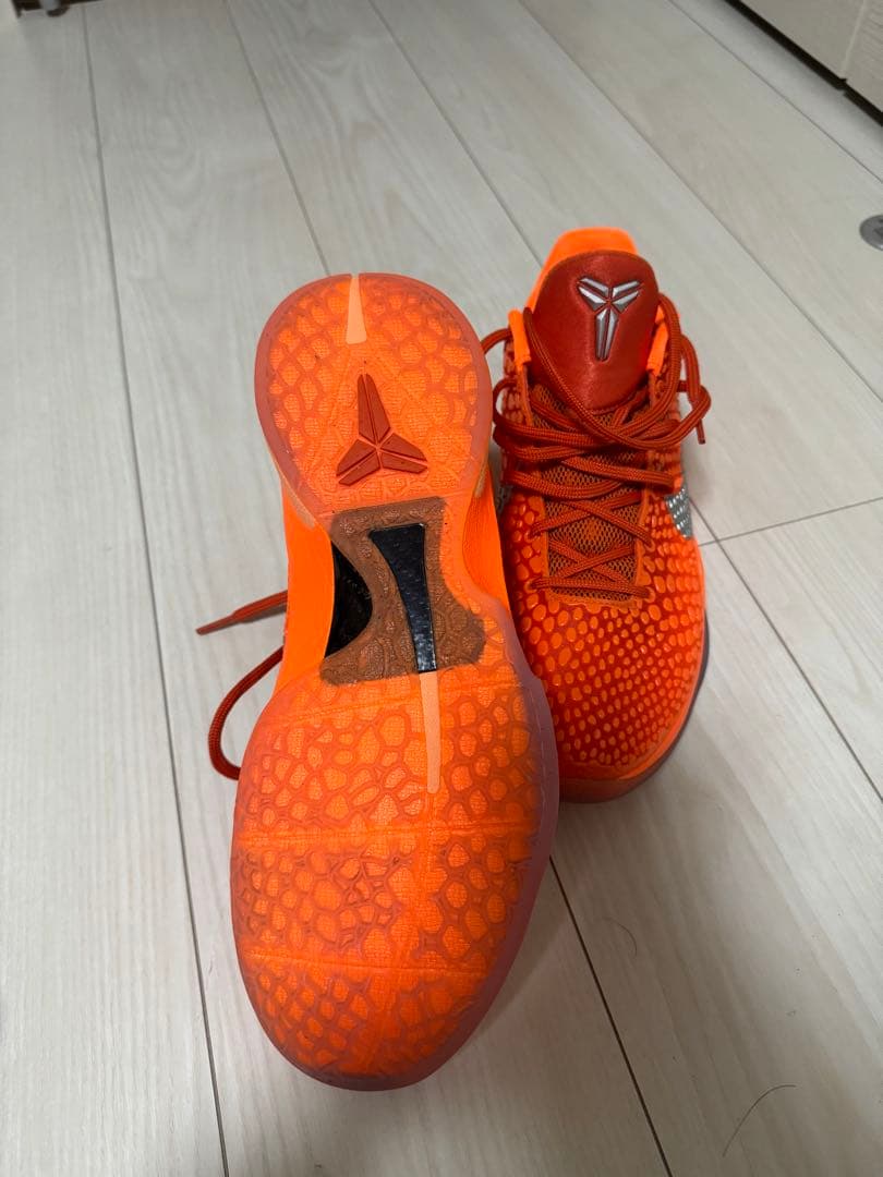Kobe バスケットボールシューズ オレンジ