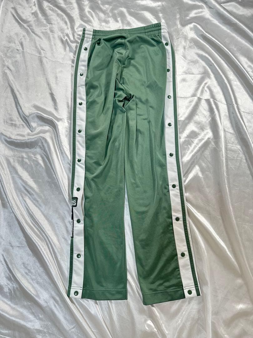 ブラックピンク着用 adidas アディダス トラックパンツ adibreake