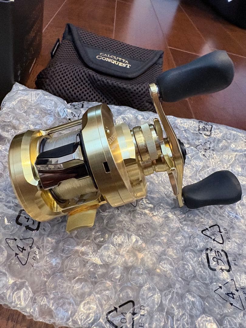 リール SHIMANO CALCUTTA CONQUEST 200HG