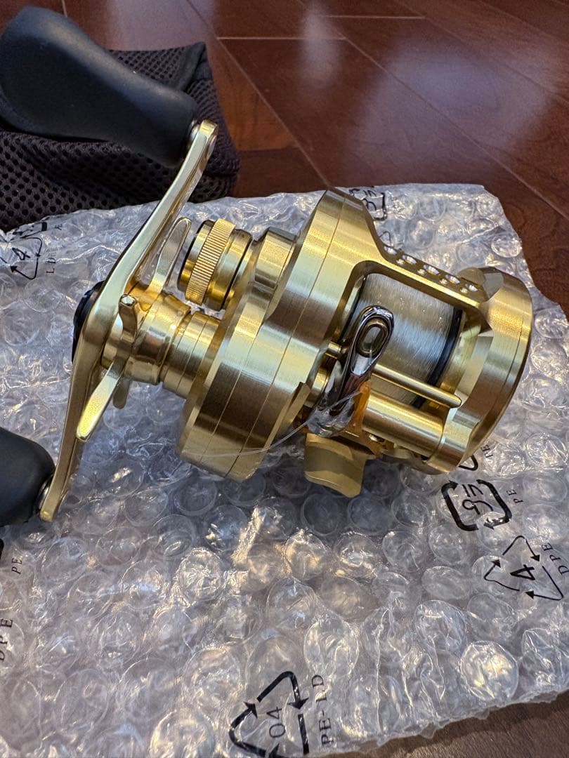 リール SHIMANO CALCUTTA CONQUEST 200HG