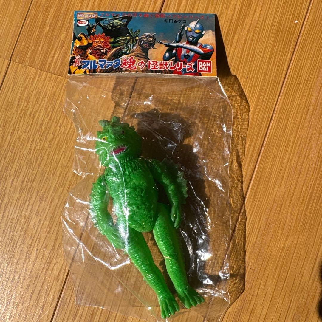 未開封 ブルマァク魂 ウルトラマン怪獣フィギュア 8体セット ヘッダー付き