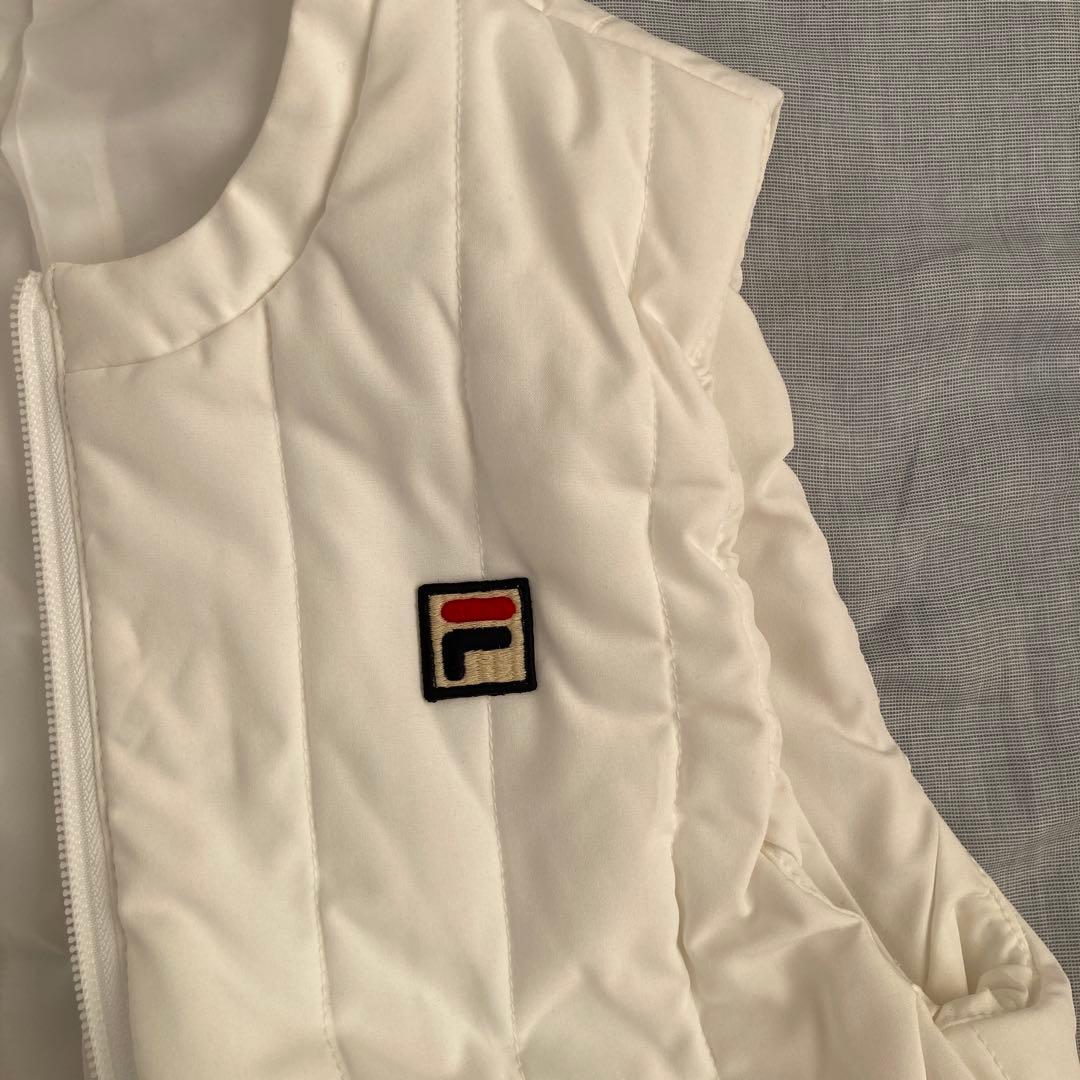【ちゃこタグ付新品】フィラ　ベスト　ゴルフ　テニス